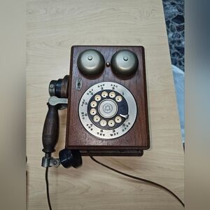 vintage Western Electric rotary dial wood wall mount phone 1980s